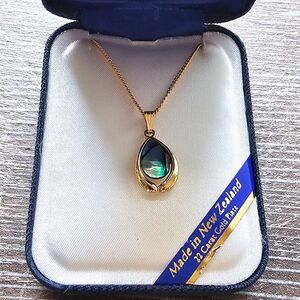 New Zealand Pāua Shell Abalone Teardrop Necklace 22K Gold Plate in Box
